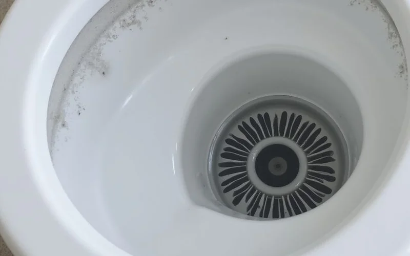 Aircon drain pan blockage causing overflow